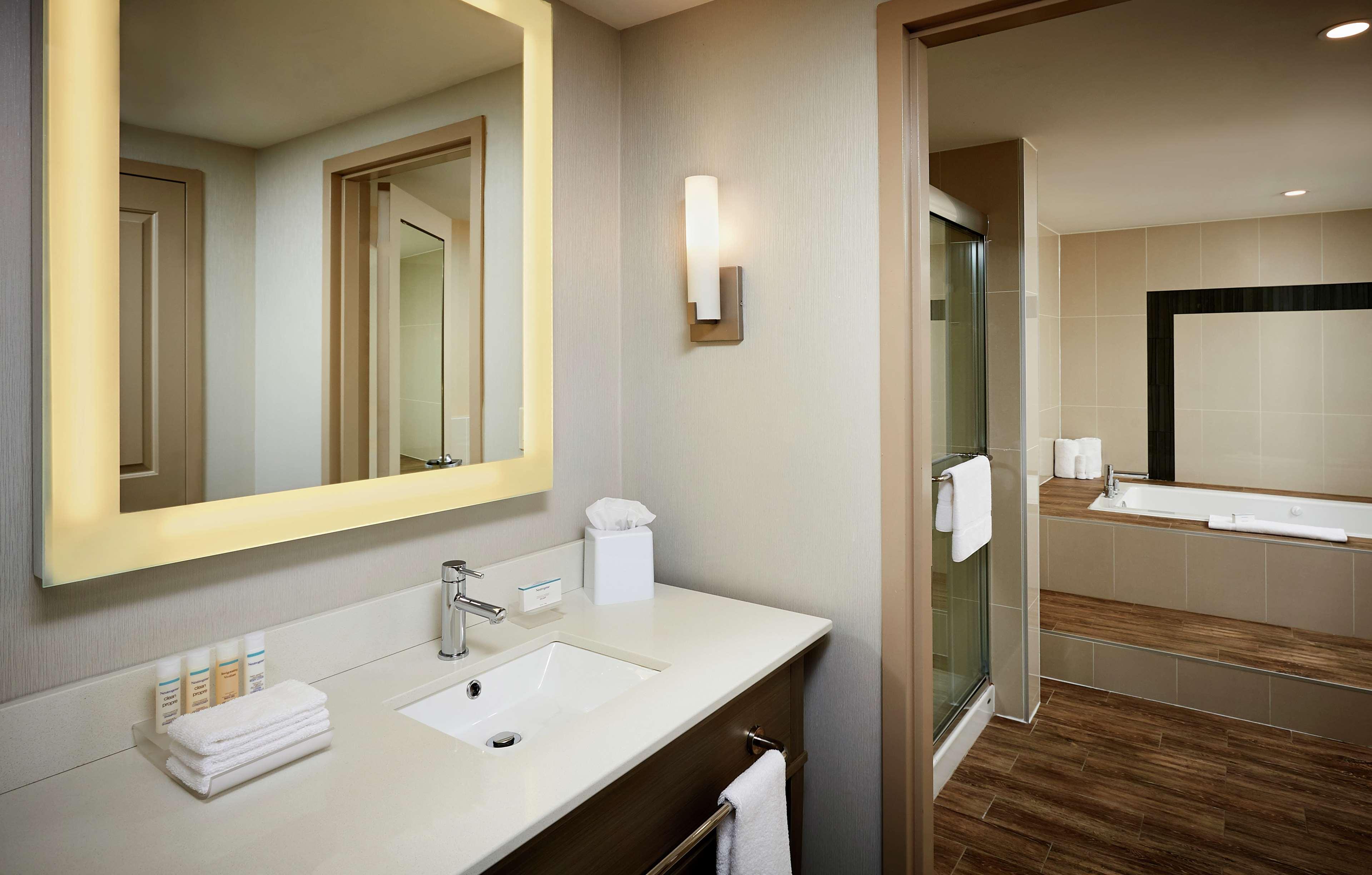 Homewood Suites By Hilton North Bay Exteriér fotografie